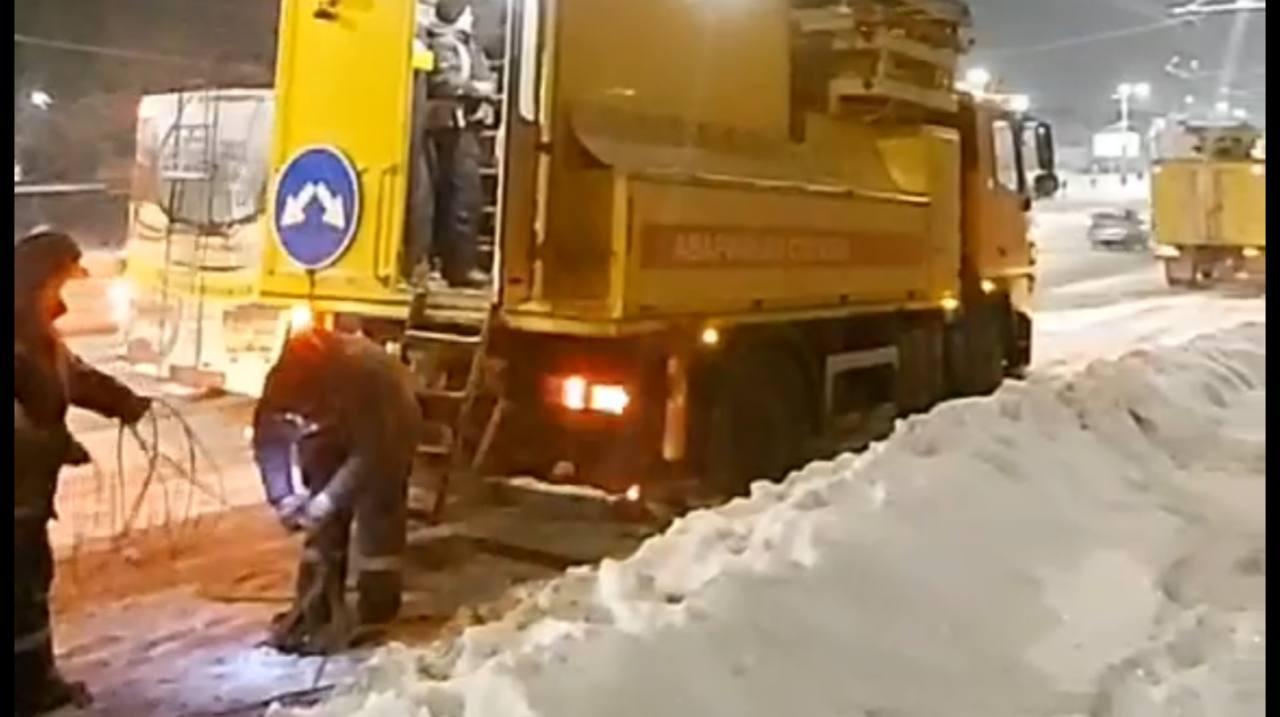 Движение транспорта в районе Семеновского озера в Мурманске восстановили